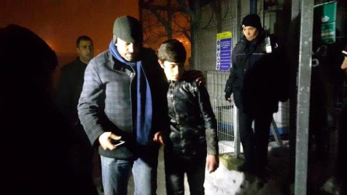 17 Yaşında Genç Aşkı İçin Baz İstasyonuna Çıktı