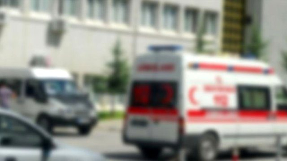 Ayağına İğne Batan Afgan Kadın Hastanelik Oldu