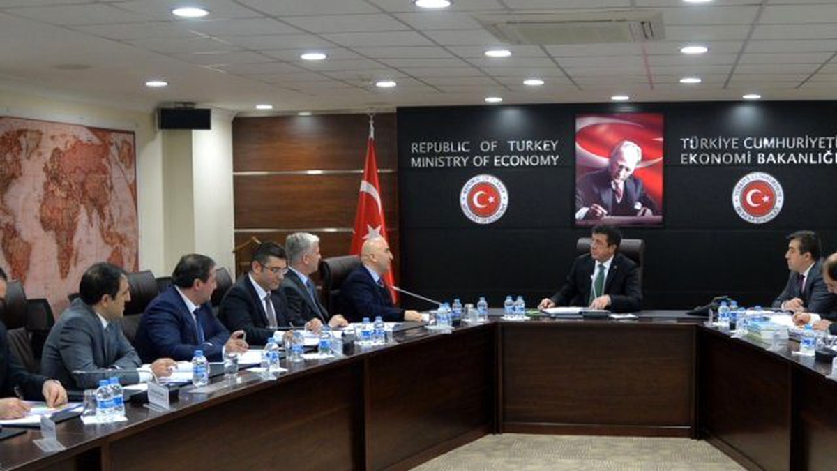 Bakan Zeybekçi \'Navlun\' Sorununa El Atacak