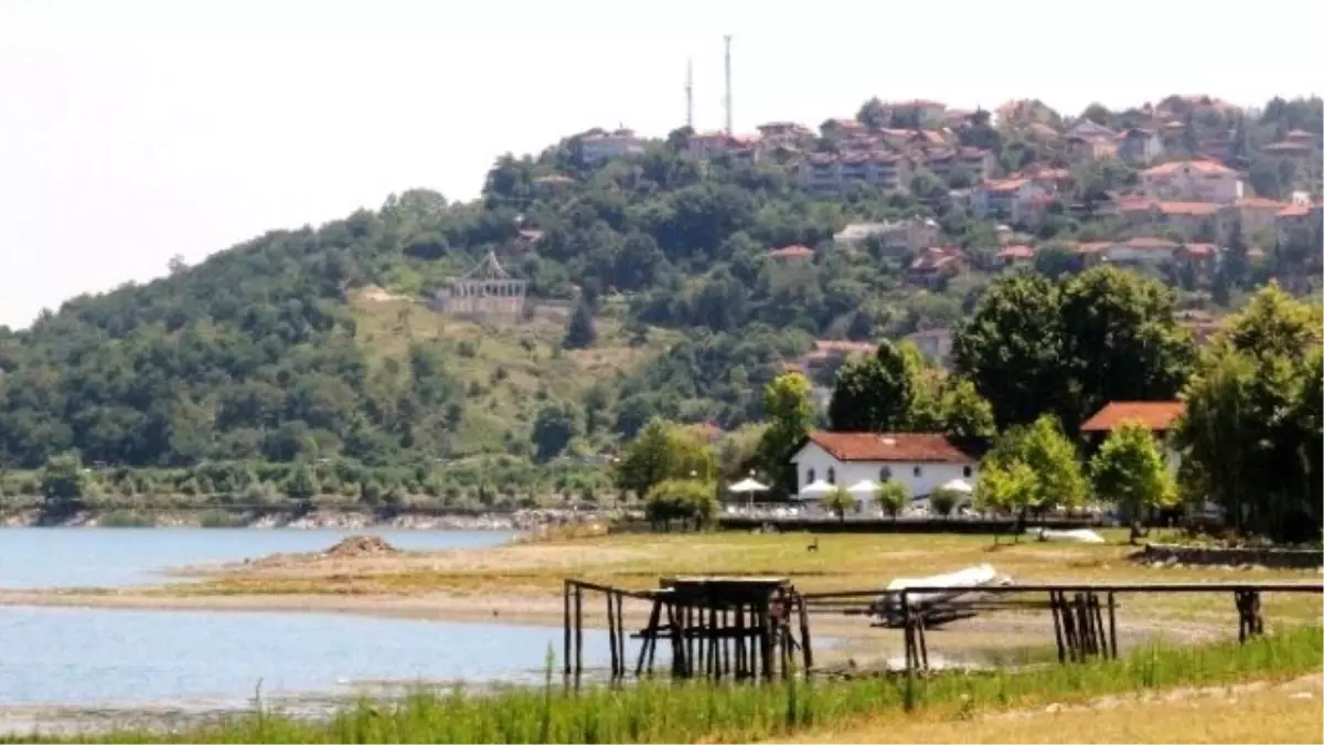 Kar Yağışı Sapanca Gölüne Yaradı