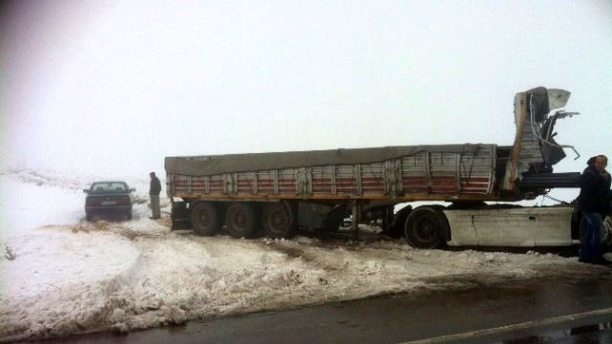 Mahmudiye\'de Trafik Kazası: 2 Yaralı