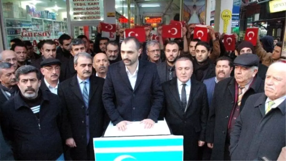 Malatya Ülkü Ocaklarında Çin\'deki Uygur Türklerine Yapılanlara Kınama
