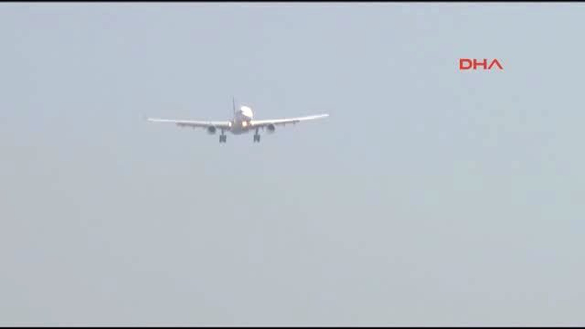 Pilot Meteoroloji Balonunun Üstünden Geçti; Kuleye Böyle Bildirdi