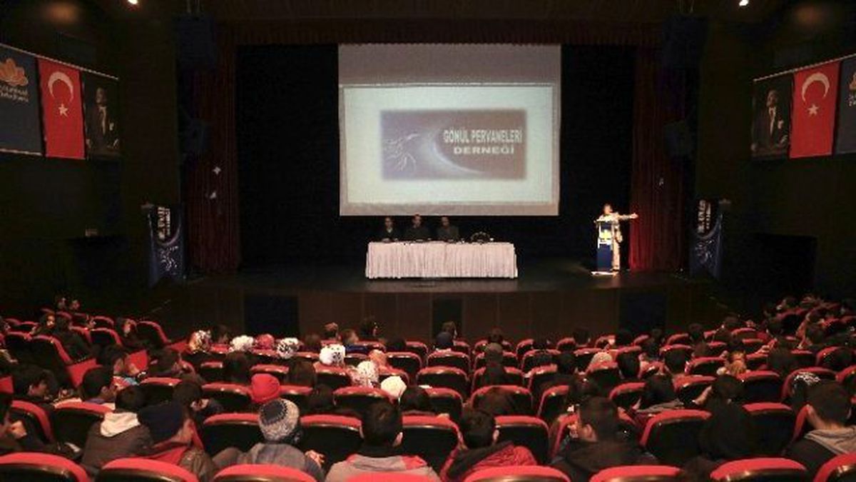 Sultanbeyli\'de Madde Bağımlılığı Paneli