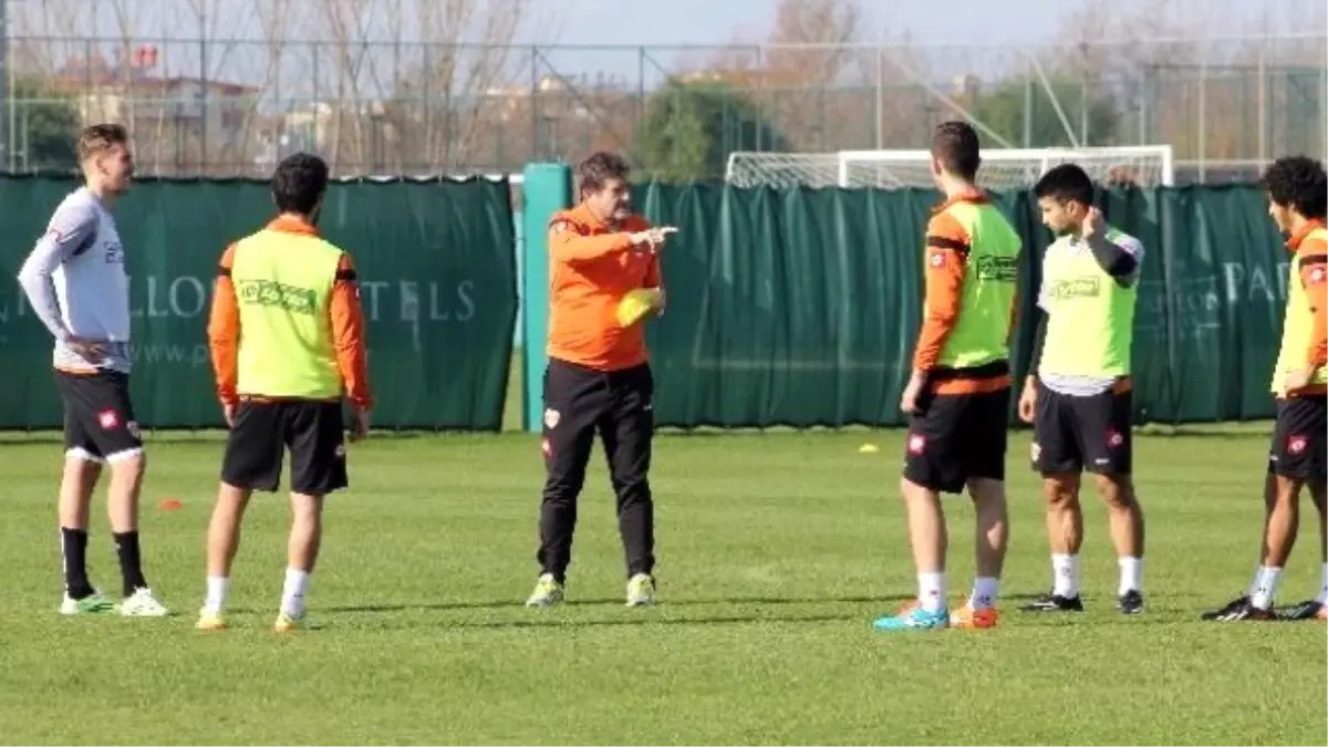 Adanaspor İkinci Yarıya Çift İdmanla Hazırlanıyor