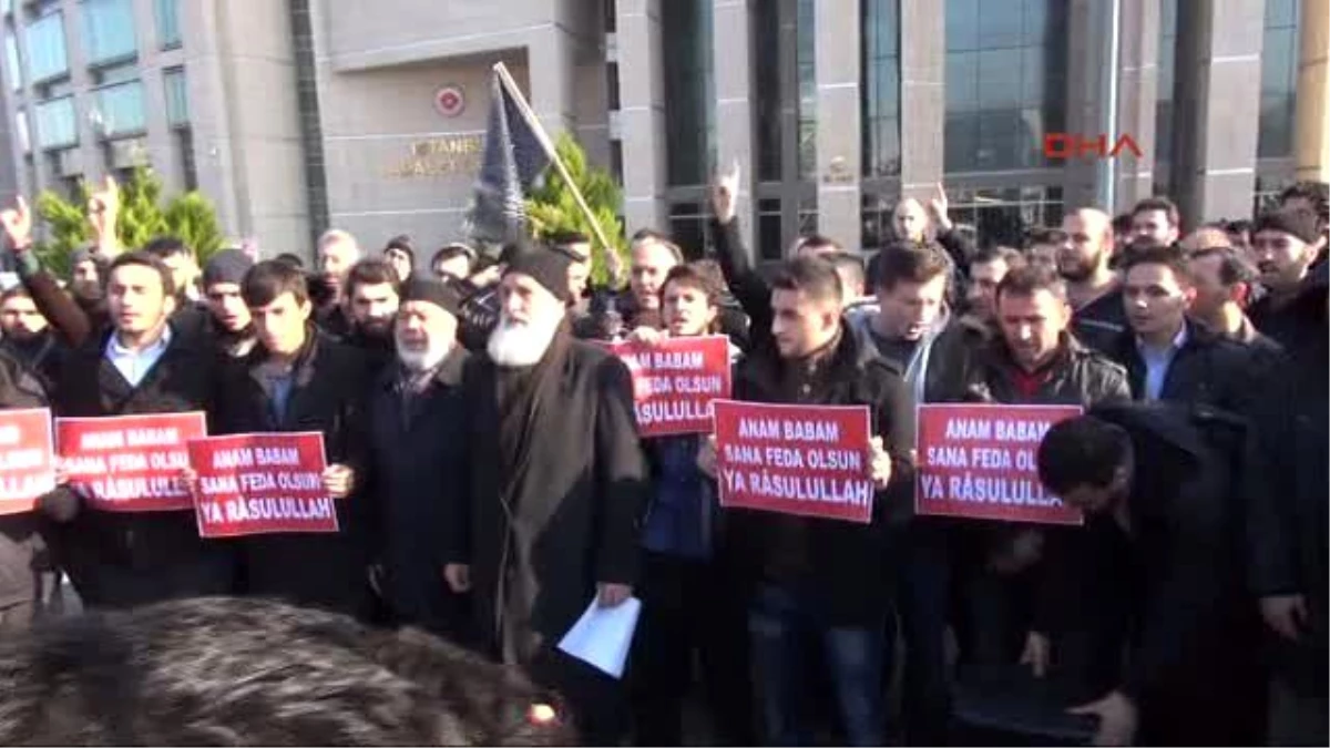 Adliye Önünde Cumhuriyet Gazetesi Protestosu