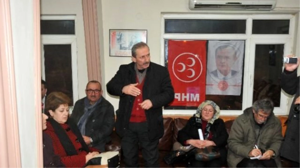 Akçakoca\'da MHP\'nin Yeni ve Eski Yöneticileri İstişare Toplantısında Buluştu