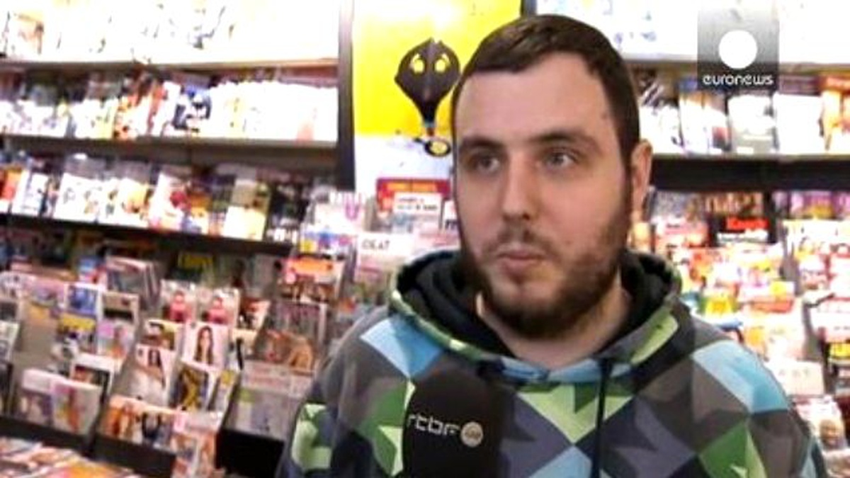 Belçika\'da Charlie Hebdo Satan Gazete Bayilerine Tehdit