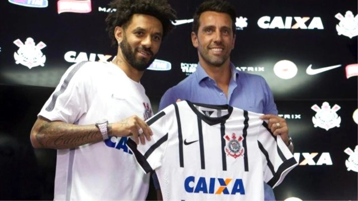 Cristian Baroni, Corinthians\'ın En Çok Kazanan Futbolcusu Olacak