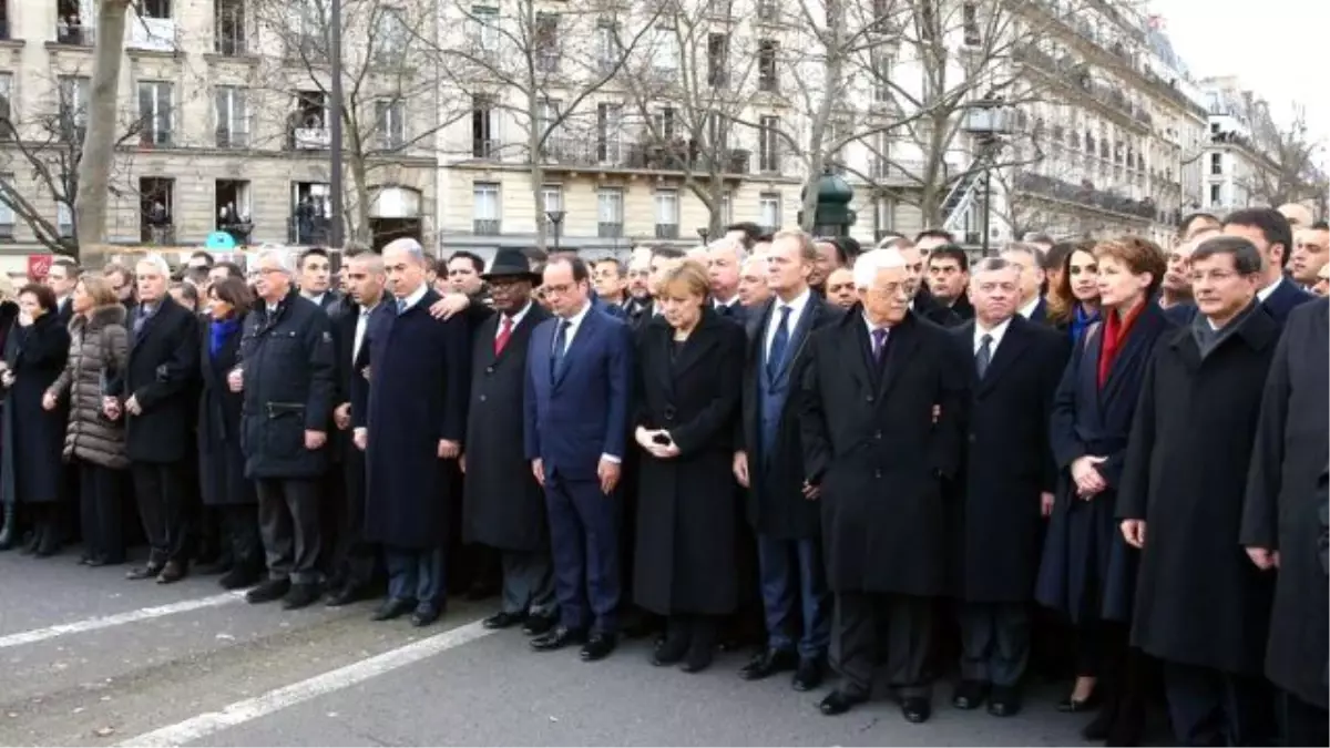 Davutoğlu Paris\'e Gitmese Ne Olurdu?