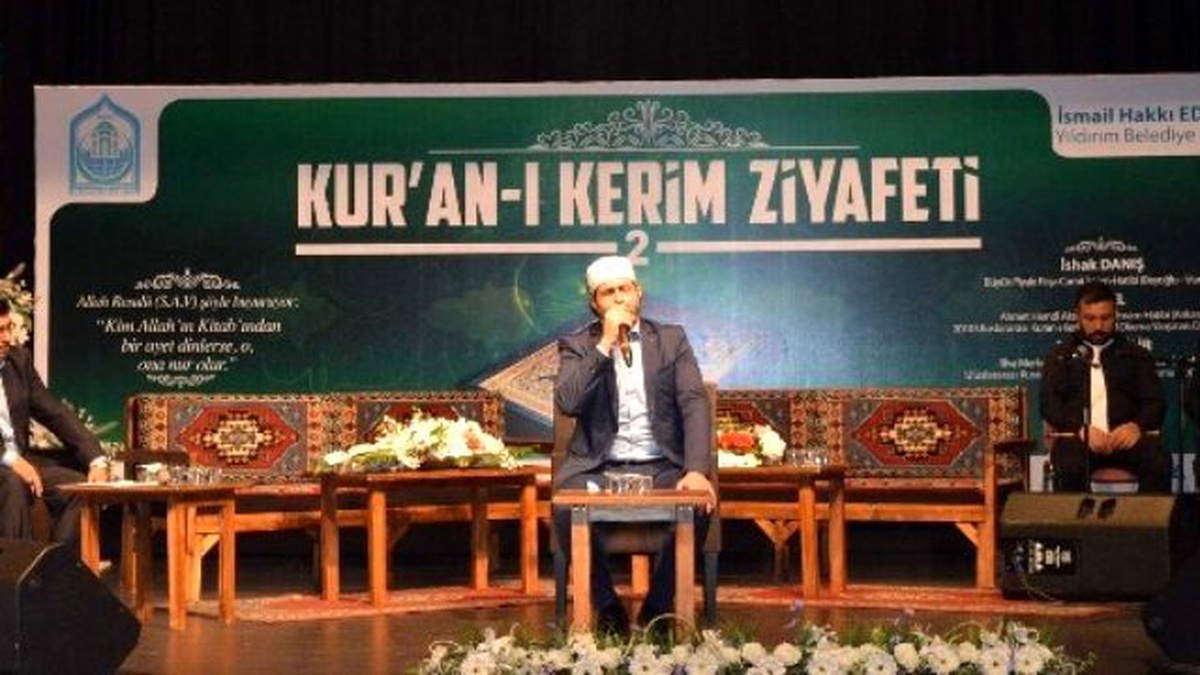 Dünya Birincisi Hafızlardan Kuran Ziyafeti