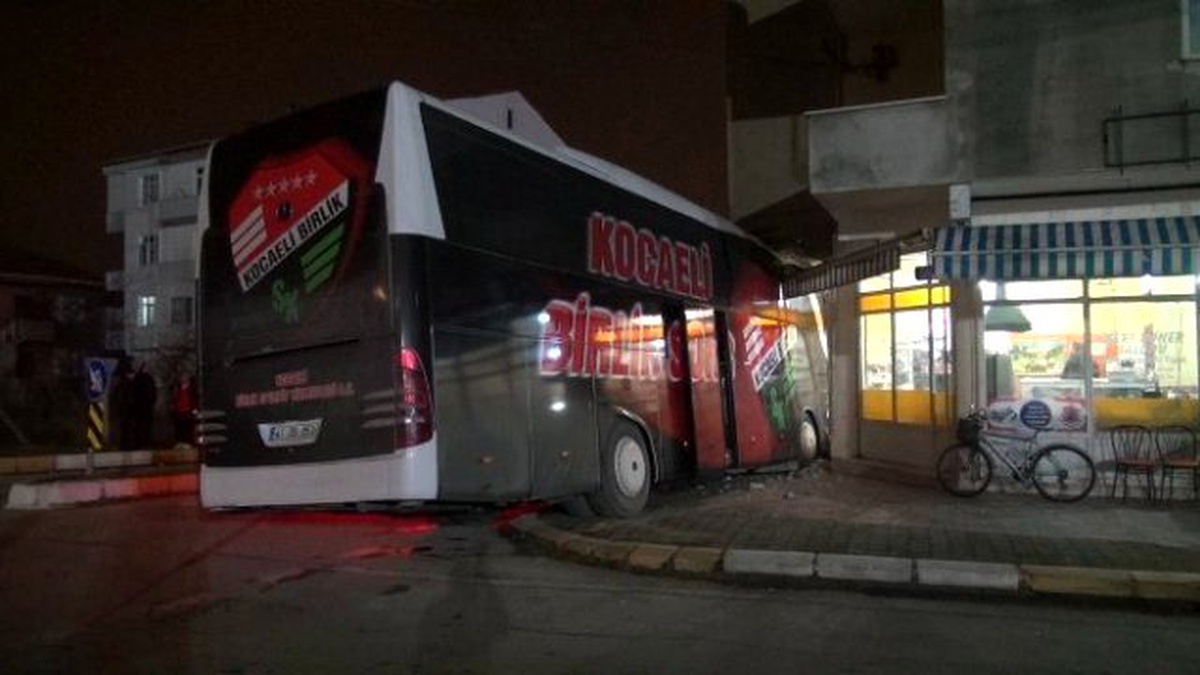 Kocaeli Birlikspor Takımı Büyük Tehlike Atlattı
