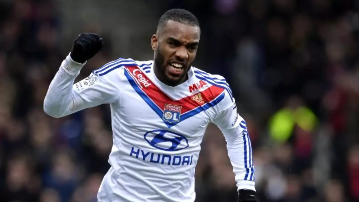 Lyon\'dan Samimi Açıklama: Fiyat Yükseltmeye Çalışmıyoruz, Lacazette Gerçekten Satılık Değil