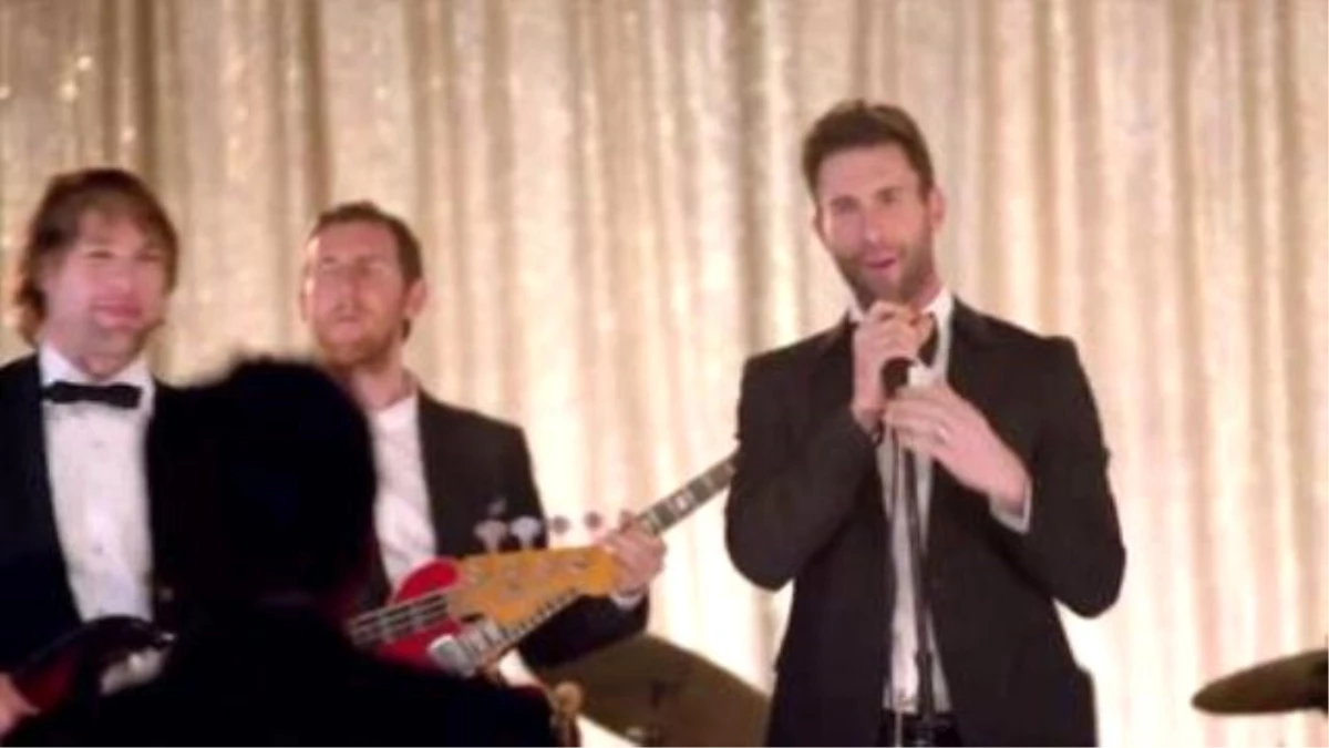 Maroon 5 Crashes Weddings İn New Music Video