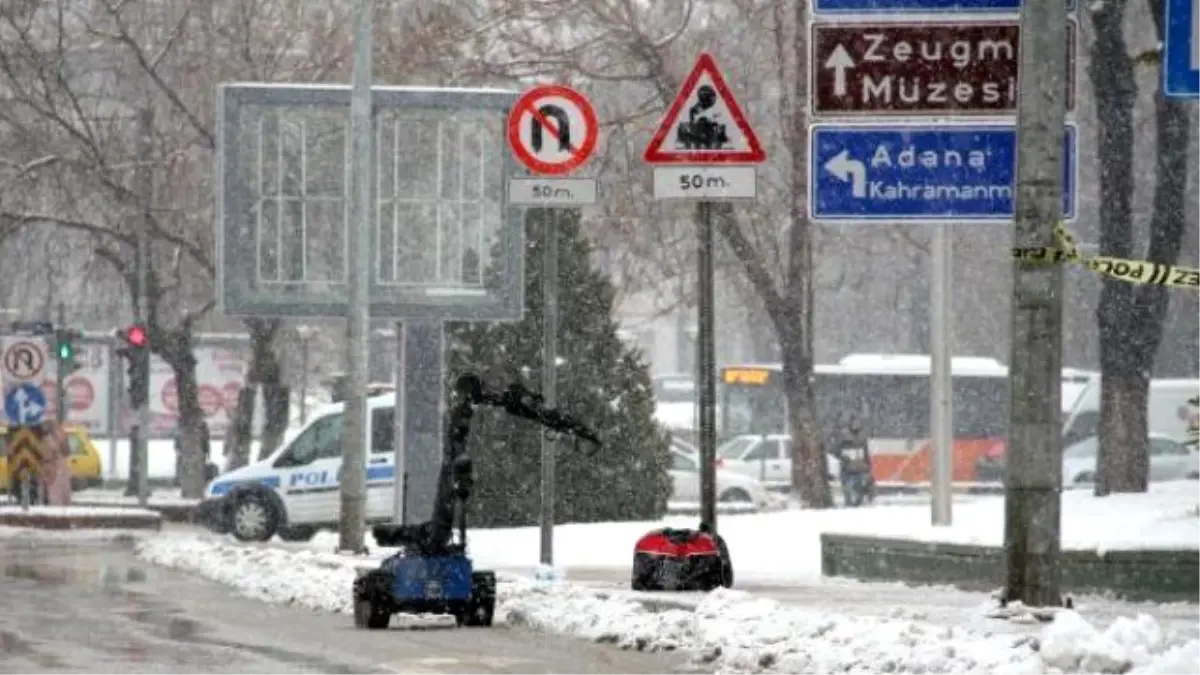 Gaziantep\'te Şüpheli Çantadan Meyve Çıktı