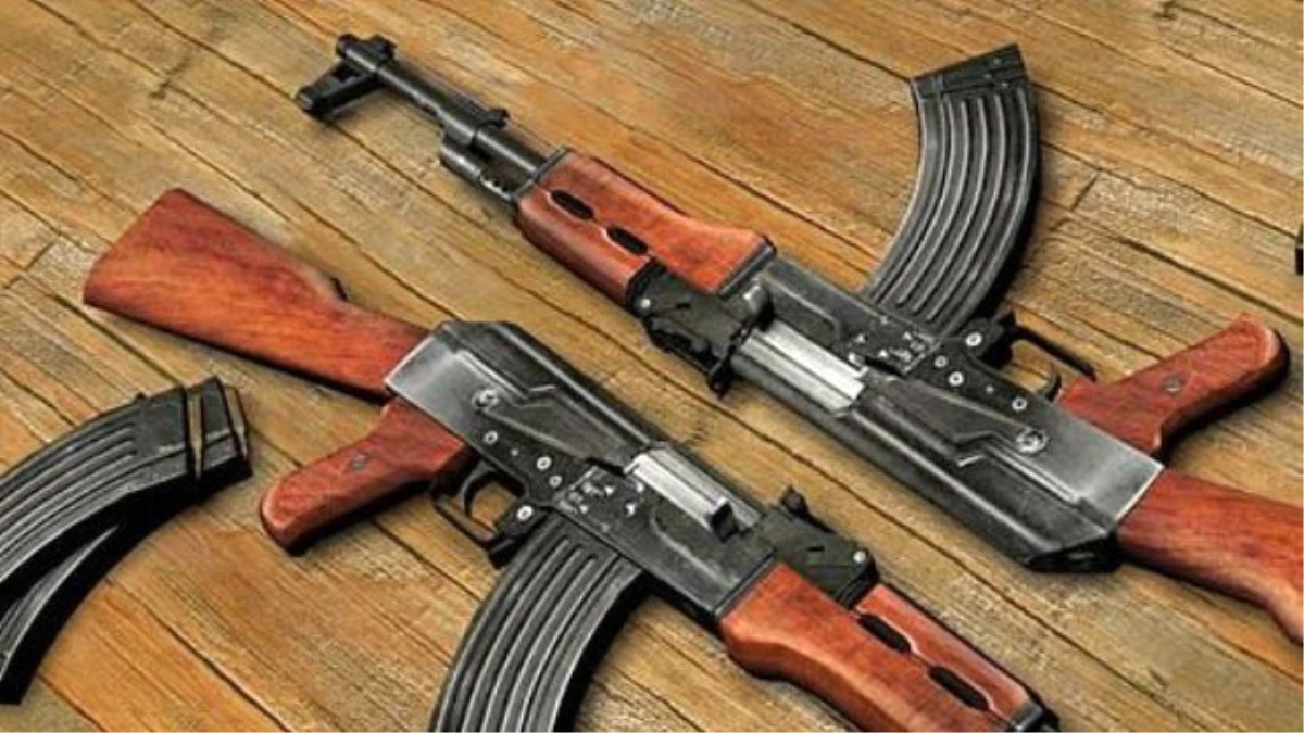 Türkiye\'ye Silah Sokmak İsteyen 5 Kişi Yakalandı