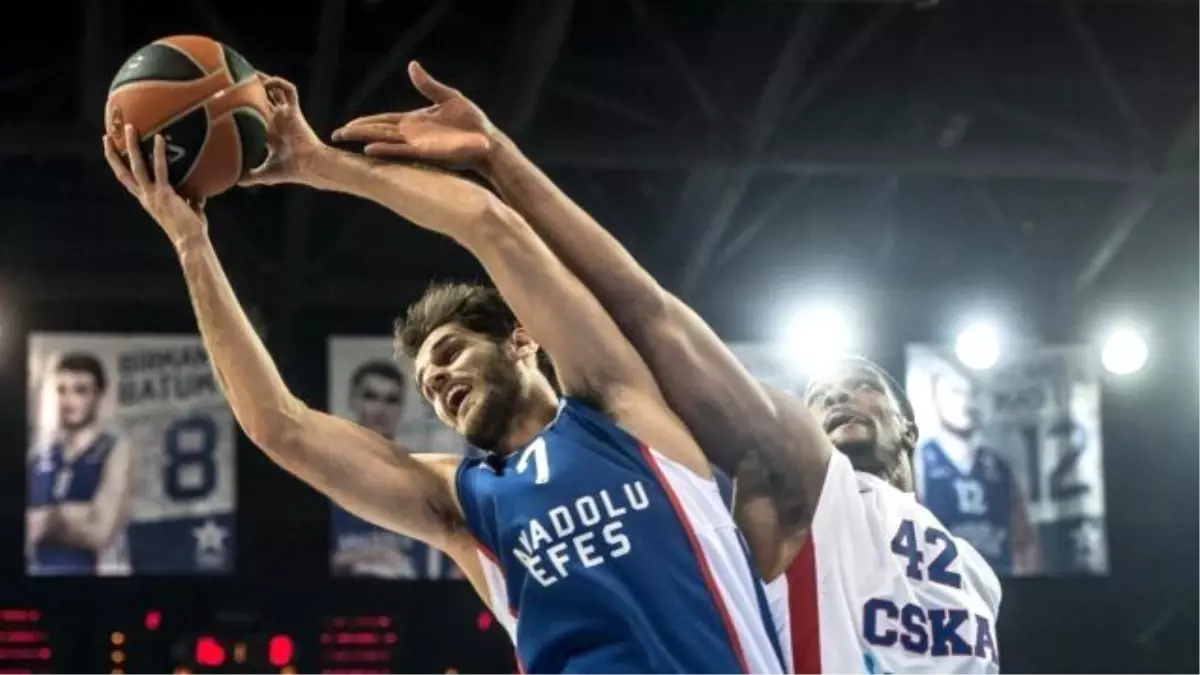 Yenilgisiz Cska Moskova\'yı Anadolu Efes de Durduramadı