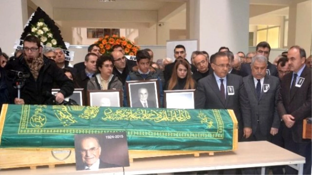 Ahmet Keleşoğlu\'na Adının Verildiği Eğitim Fakültesinde Anma Töreni