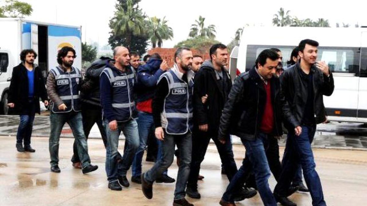 Antalya Merkezli \'10 Numara\' Operasyonunda 24 Gözaltı