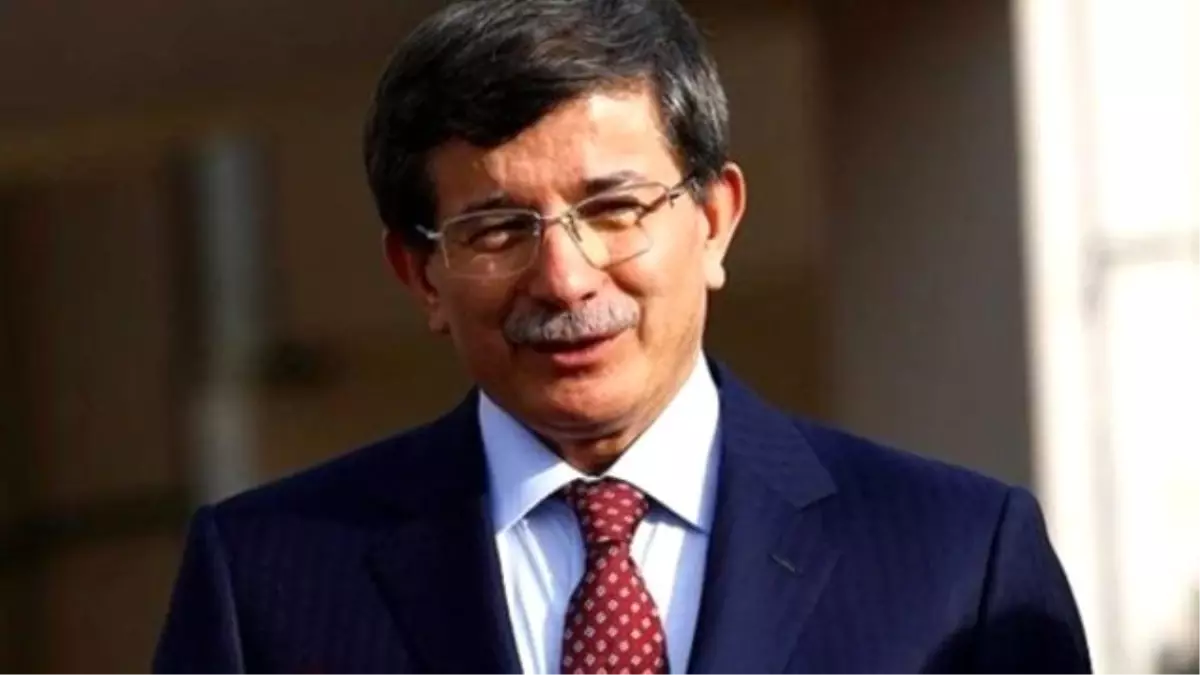 Başbakan Davutoğlu İstanbul\'a Gitti