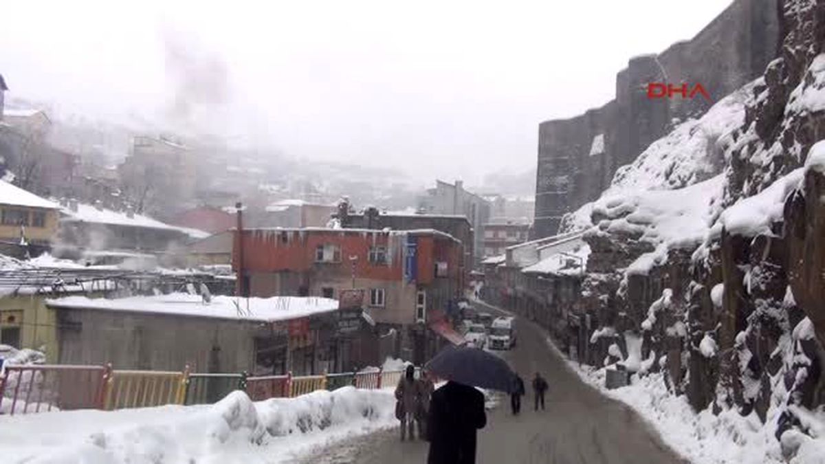 Bitlis Hakkari ve Bitlis\'te Kar Yağışı