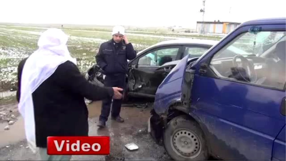 Diyarbakır\'da Trafik Kazası: 15 Yaralı