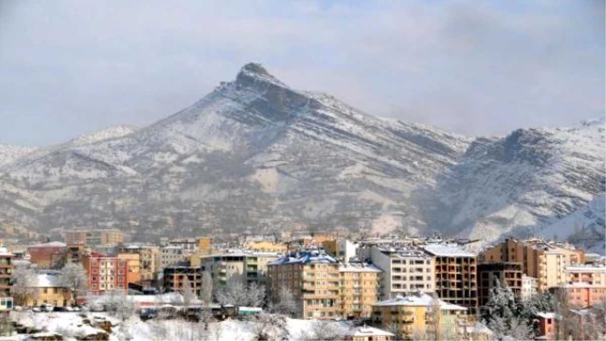 Tunceli\'de 45 Köy Yolu Kardan Kapandı