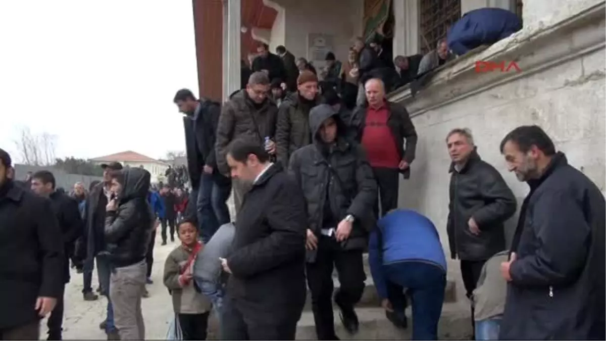 Fatih Camisinde Kouachi Kardeşler İçin Gıyabi Namaz