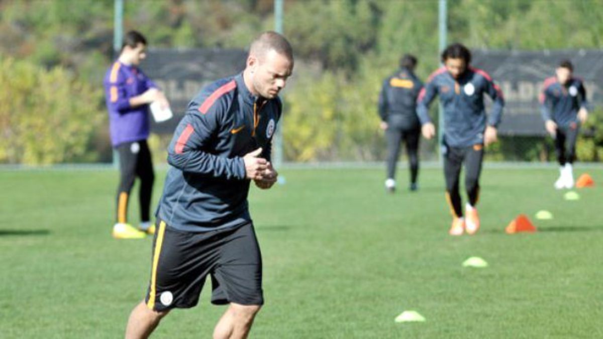 Galatasaray Günü Çift İdmanla Tamamladı