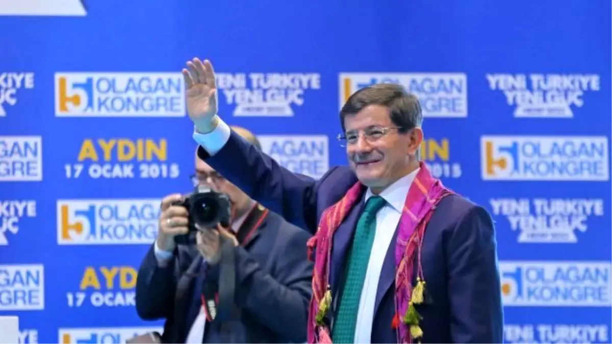 Aydın\'da Davutoğlu\'na Pankartlı Protesto! 4 Kişi Gözaltında