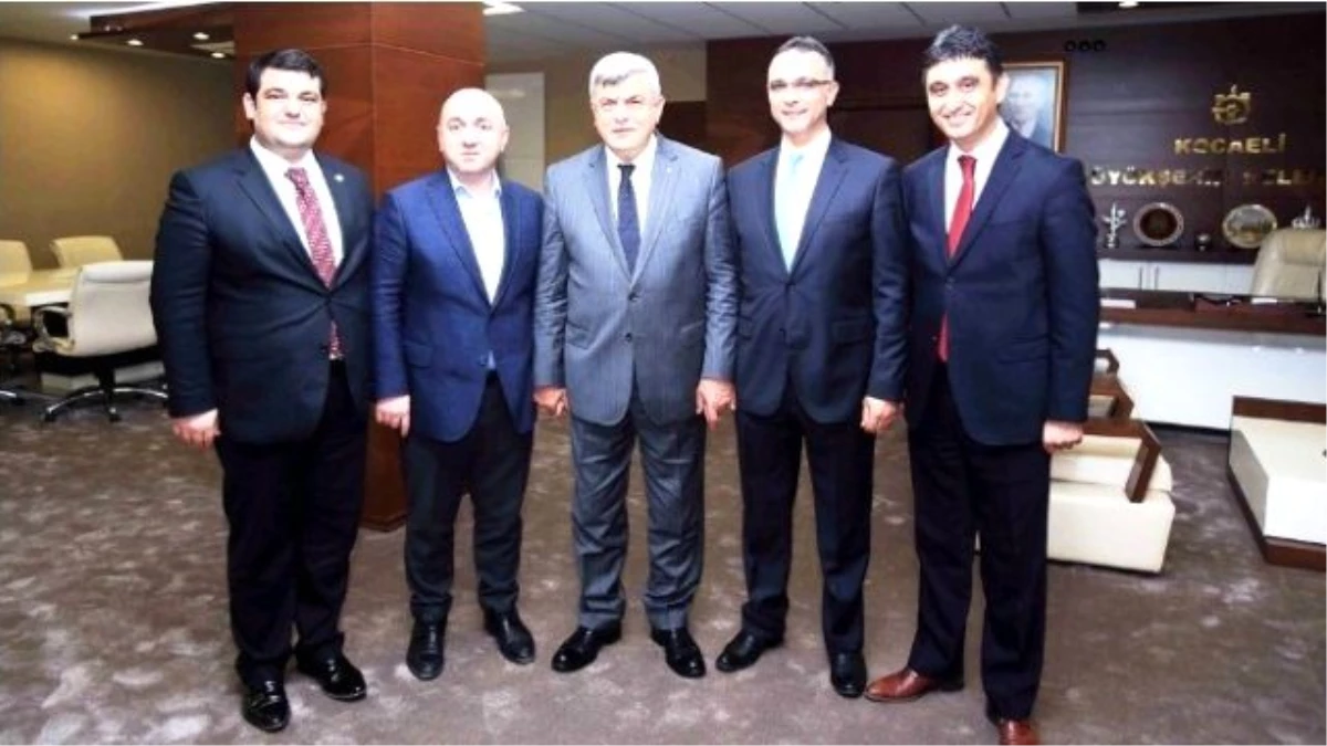 Başkan Karaosmanoğlu: "Mazlum Halklar Bize Dua Ediyor"