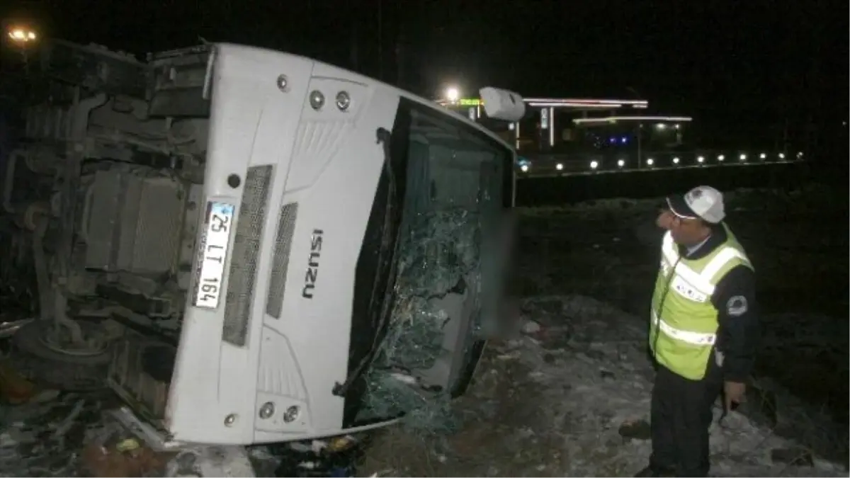 Diyarbakır\'da Trafik Kazası 1 Ölü 12 Yaralı