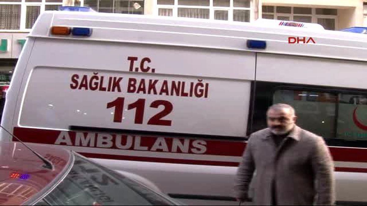 Elazığ\'da Emekli Polis, Baba ve Oğlunu Ayaklarından Vurdu