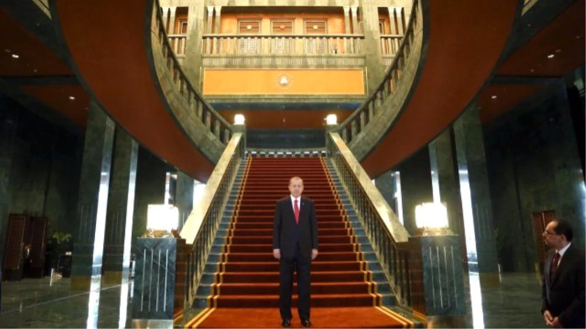 Türkeş\'in İsmi Cumhurbaşkanlığı Sarayı\'nın Çevresindeki Yola Verildi