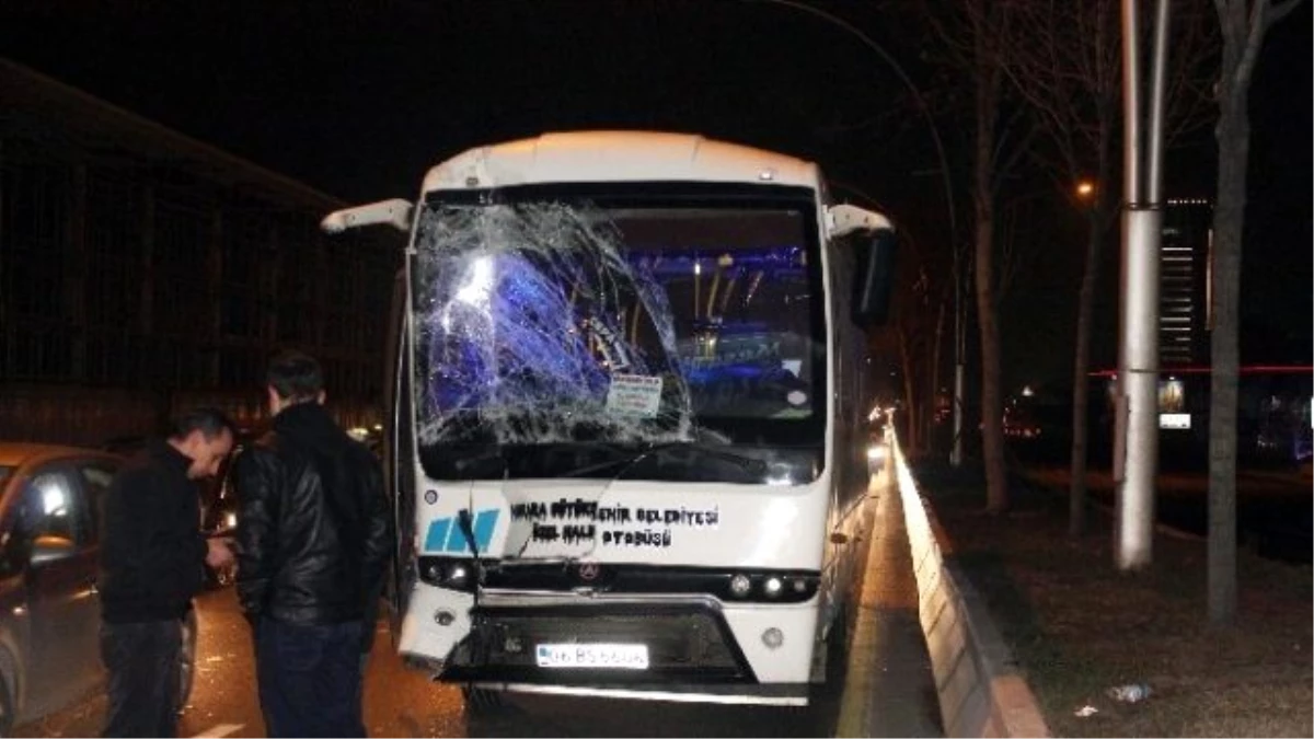 Ankara\'da 2 Halk Otobüsü Çarpıştı: 3 Yaralı