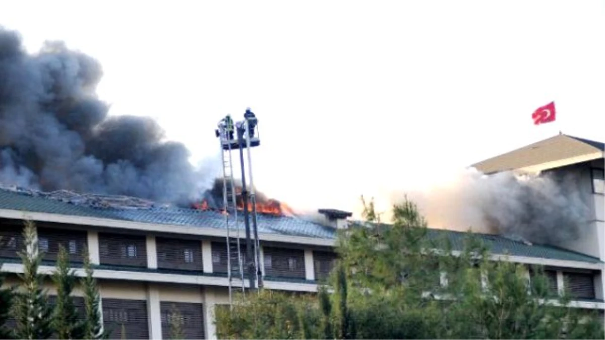 Antalya\'da 5 Yıldızlı Otelde Yangın (2) - Yeniden