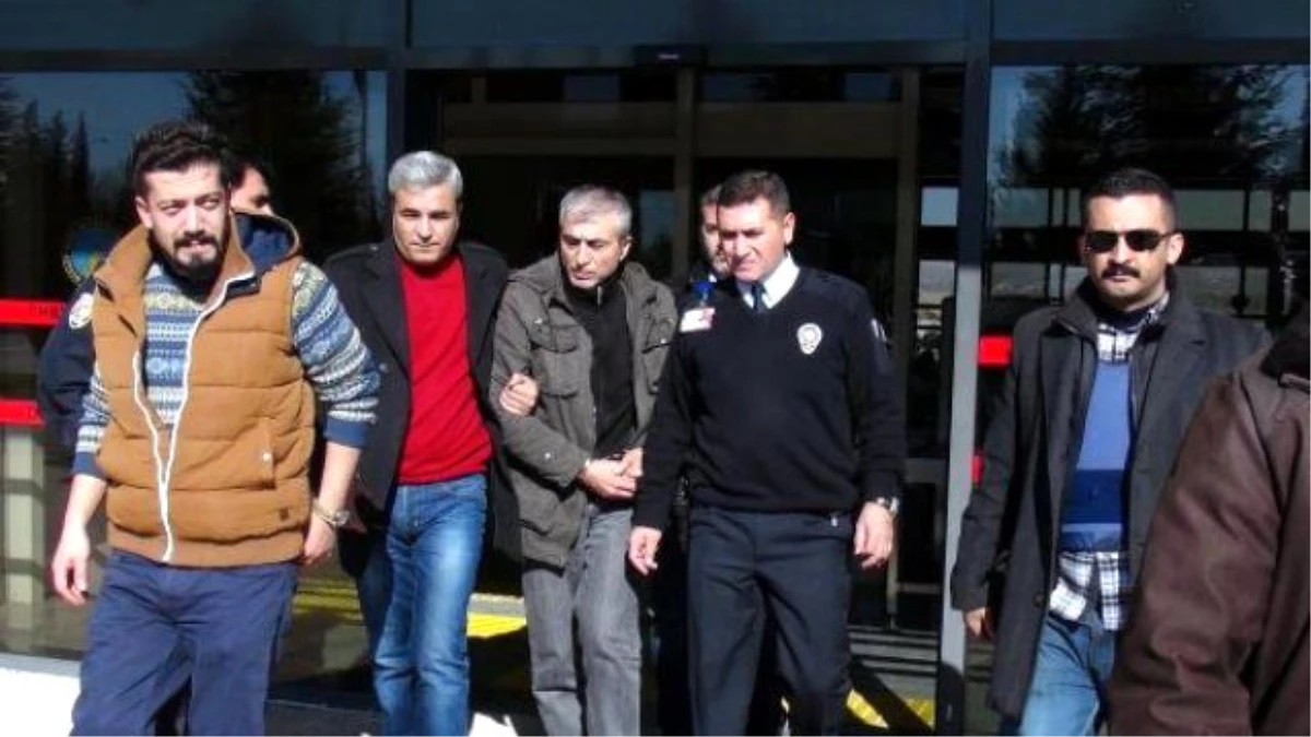 Avukatın Cinayet Şüphelisi, İzmir\'de Yakalanarak Gaziantep\'e Getirildi