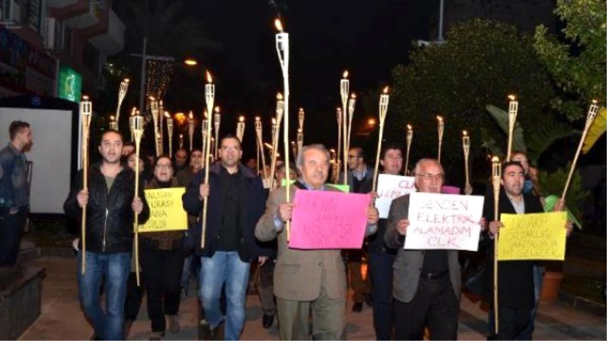 Clk Akdeniz\'e Meşaleli Protesto