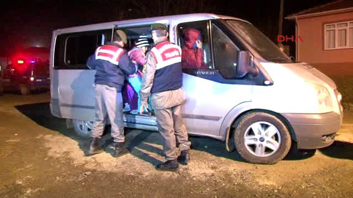 Edirne?de Yurtdışına Gitmek İsteyen 28 Kaçak Yakalandı.