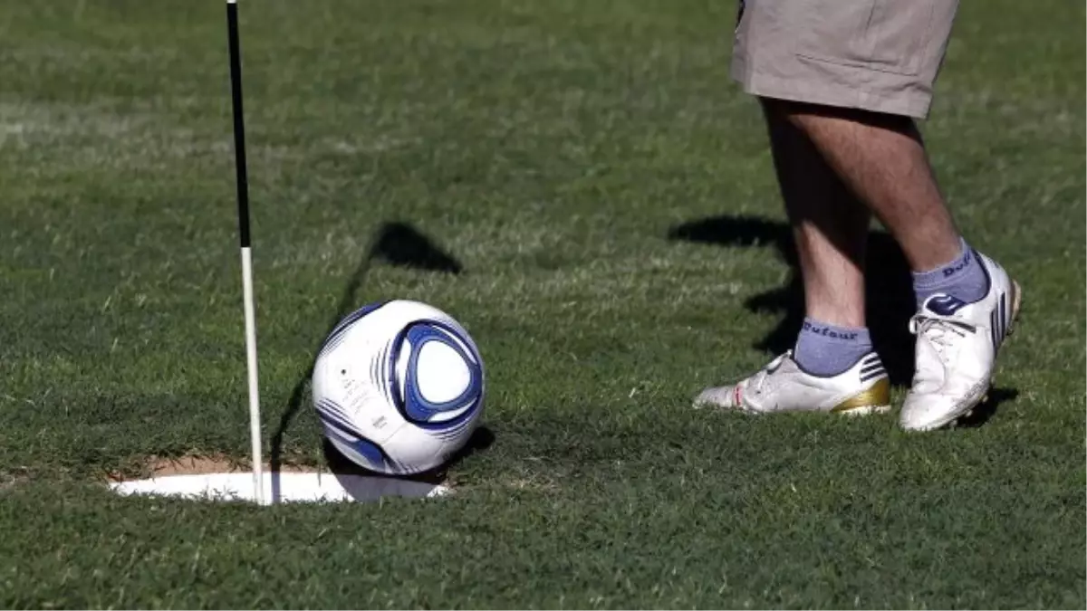 Fenerbahçeli Futbolcular Footgolf Oynadı