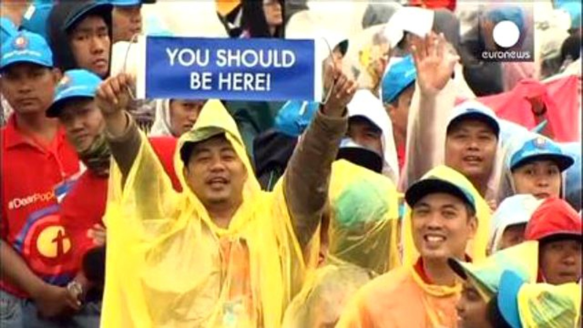 Filipinler\'de Papa Francis\'in Yönettiği Ayine Milyonlarca İnsan Katıldı