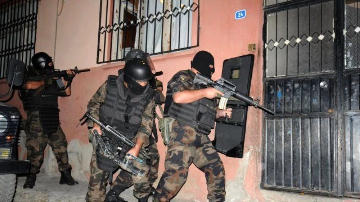 İstanbul\'da DHKP-C\'nin Suikast Timi Yakalandı