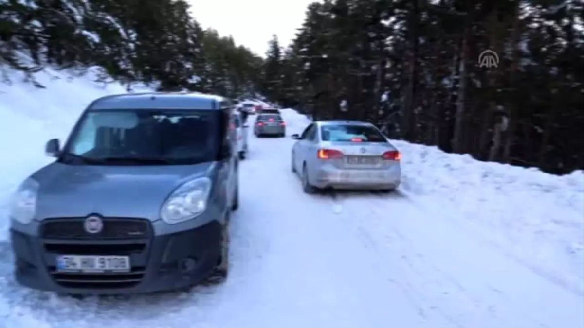 Kartalkaya\'da Kar ve Buzlanma Ulaşımı Aksattı