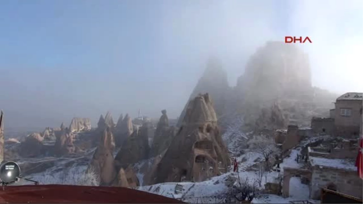 Nevşehir Kapadokya?da Peribacalarını Sis Ayrı Bir Güzellik Kattı