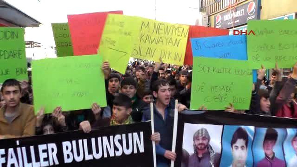 Silopi\'de Cizre Olayları Yürüyüş ile Protesto Edildi