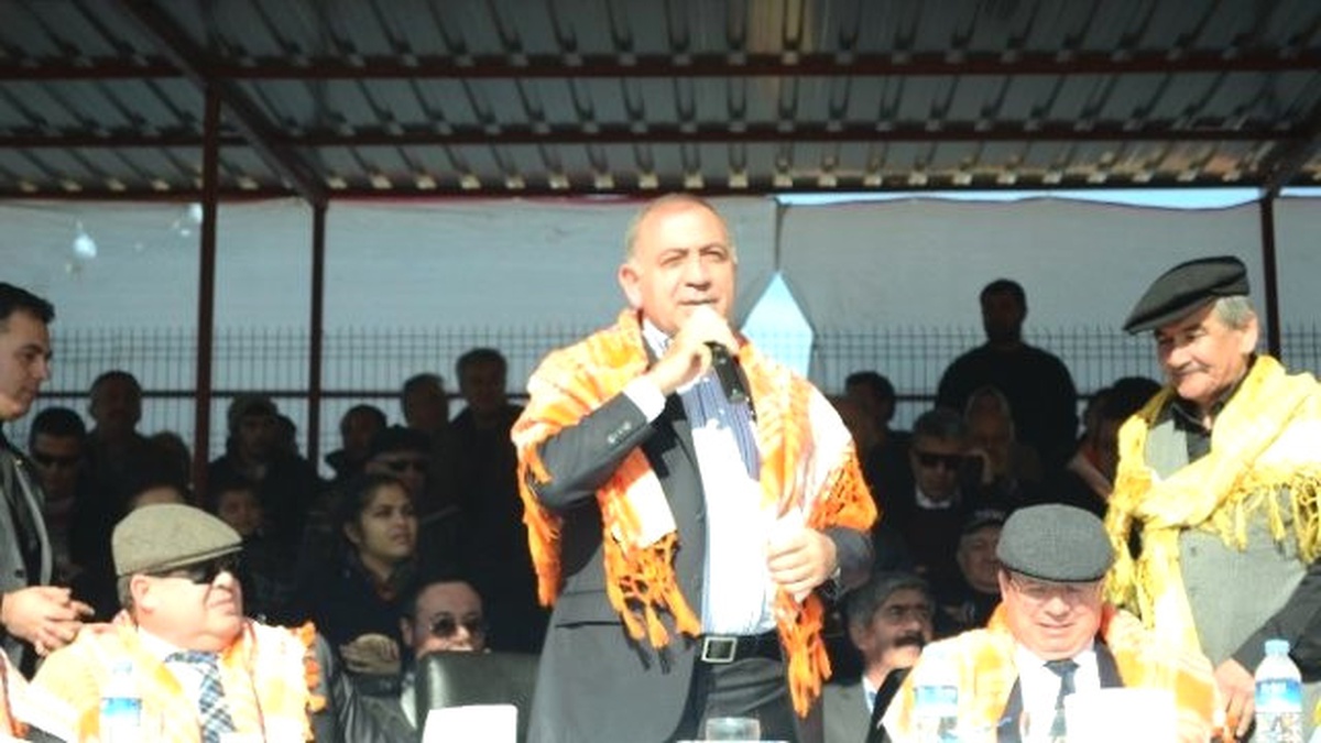 Siyasi Konuşma Yaptığı İçin Uyarılan Tekin Festivali Terk Etti