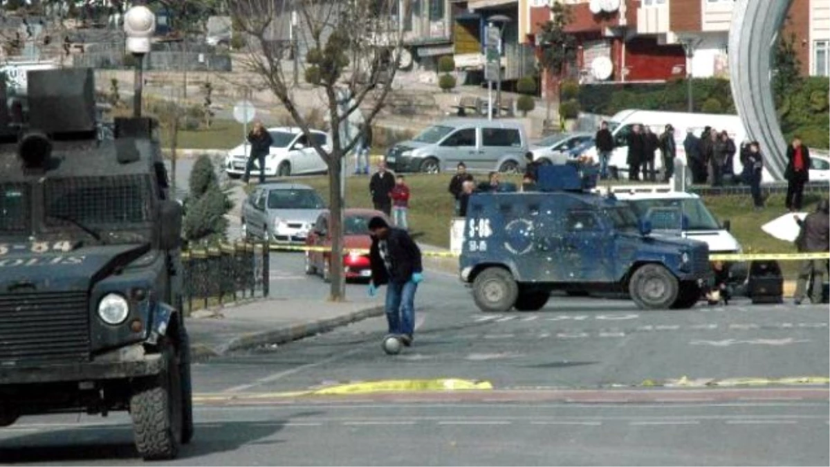 Şüpheli Paketten Piknik Tüpüne Bağlanmış Bomba Düzeneği Çıktı