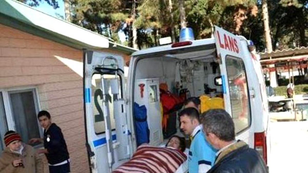 Manisa\'da Boşluğu Görmeyince Üç Metre Aşağıya Düştü