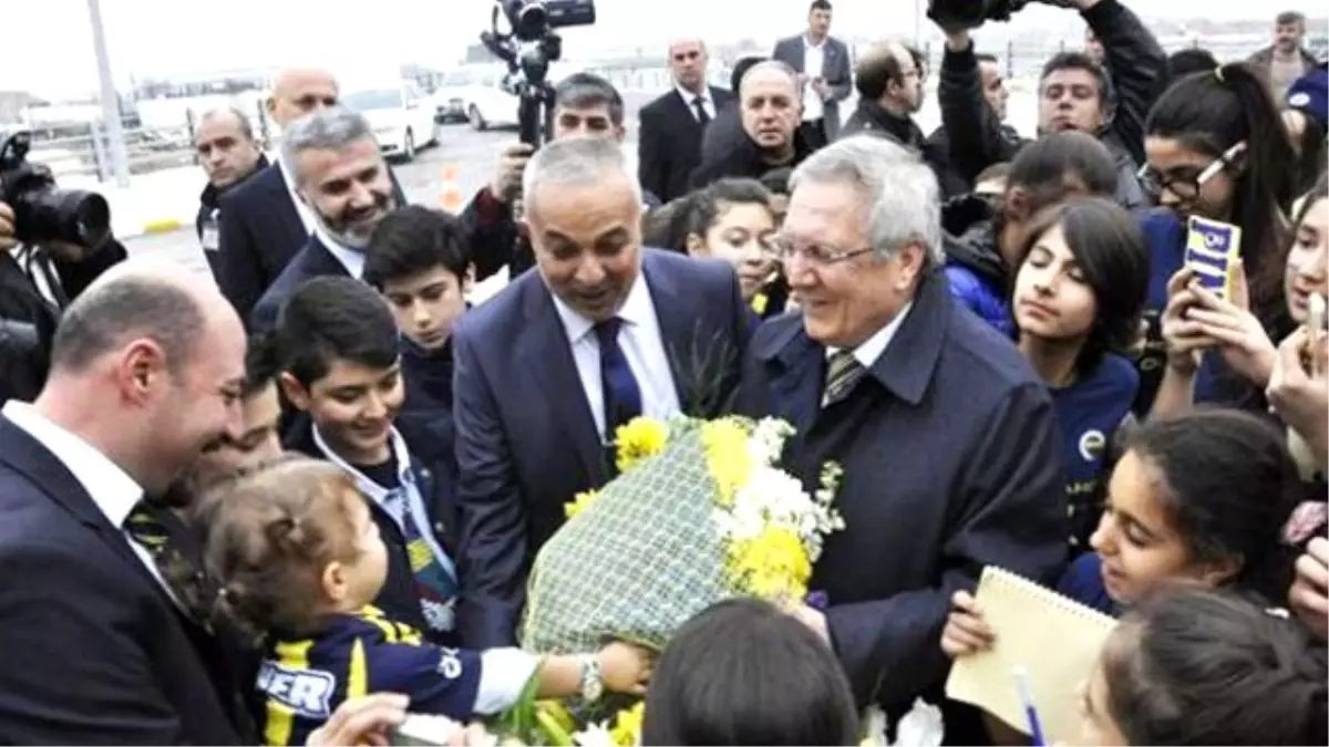 Fenerbahçe Başkanı Aziz Yıldırım, Konya\'da Konuştu