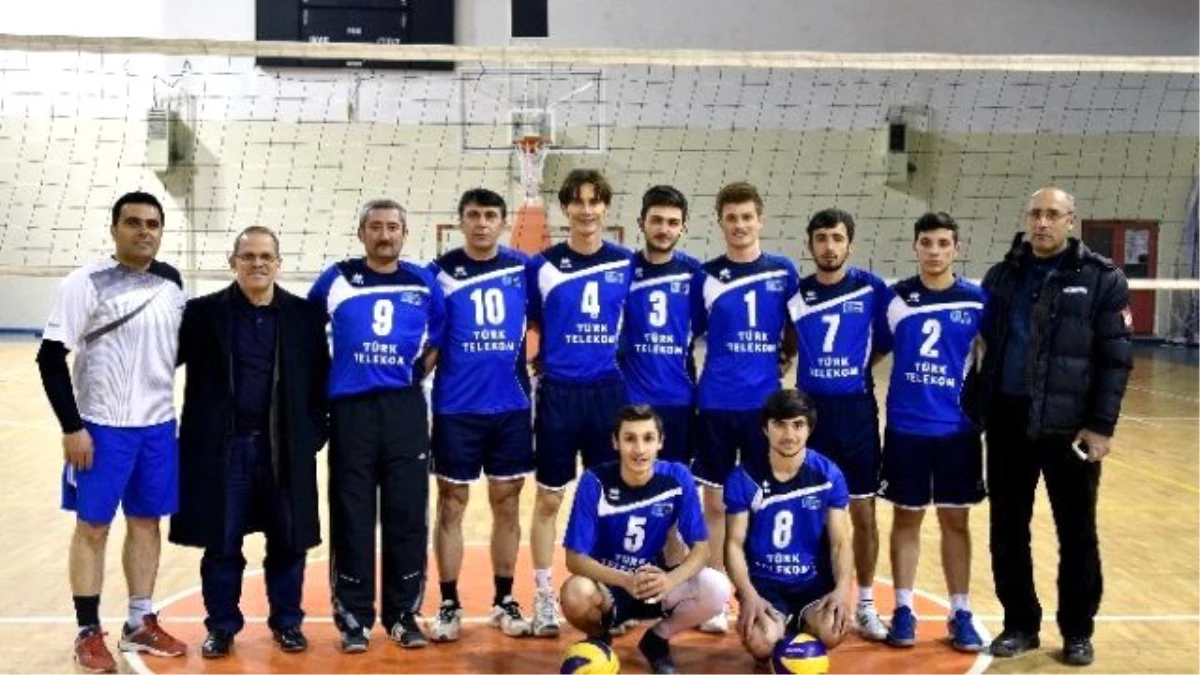 Gümüşhane Türk Telekom Voleybol 3.lige Yükselme Mücadelesi Veriyor